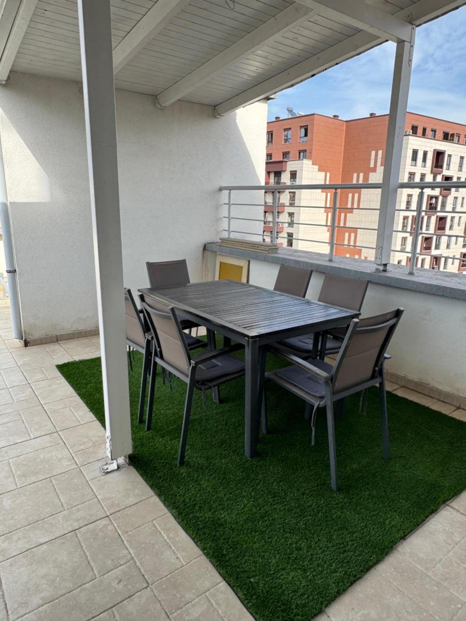 Myslym Shyri Rooftop Apartment